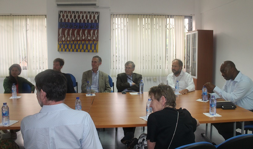 Mr. Paul Maritz and a delegation from Harvard and University of Washington visit IIAS